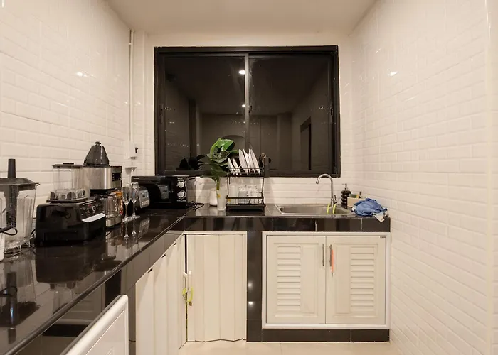 Wonderful Private In Sathorn Center Near Siam Проживание в семье *