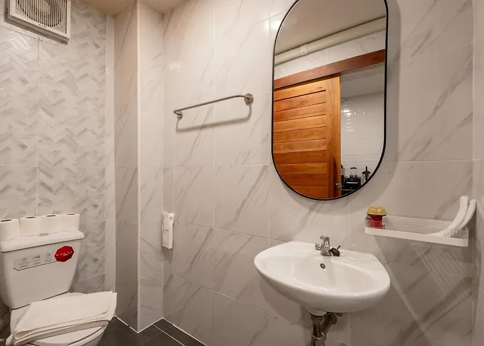Wonderful Private In Sathorn Center Near Siam Проживание в семье *